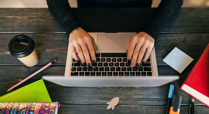 نحوه تعیین حقوق مترجمها در فایور